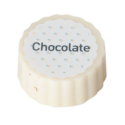 Logobonbon van witte chocolade met hazelnoot praline, rechthoekig of rond, met opdruk tot in full colour, bulk verpakt sample