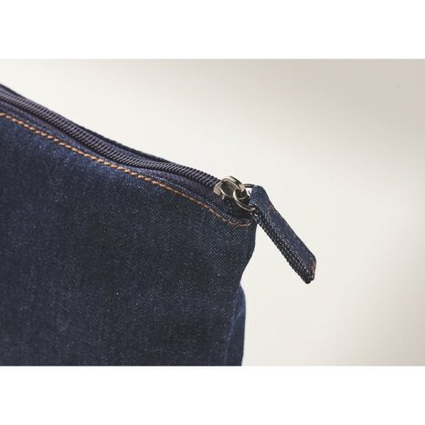 Style pouch denim tas detail