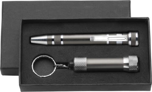 Set van gereedschapspen met zaklamp aan sleutelhang   sample