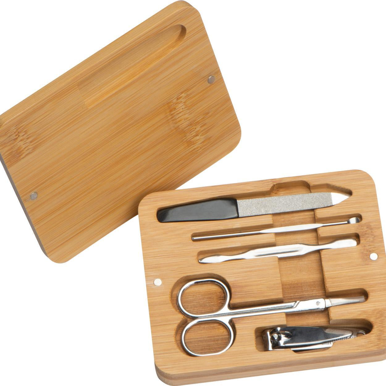 Manicureset in bamboe etui 7683